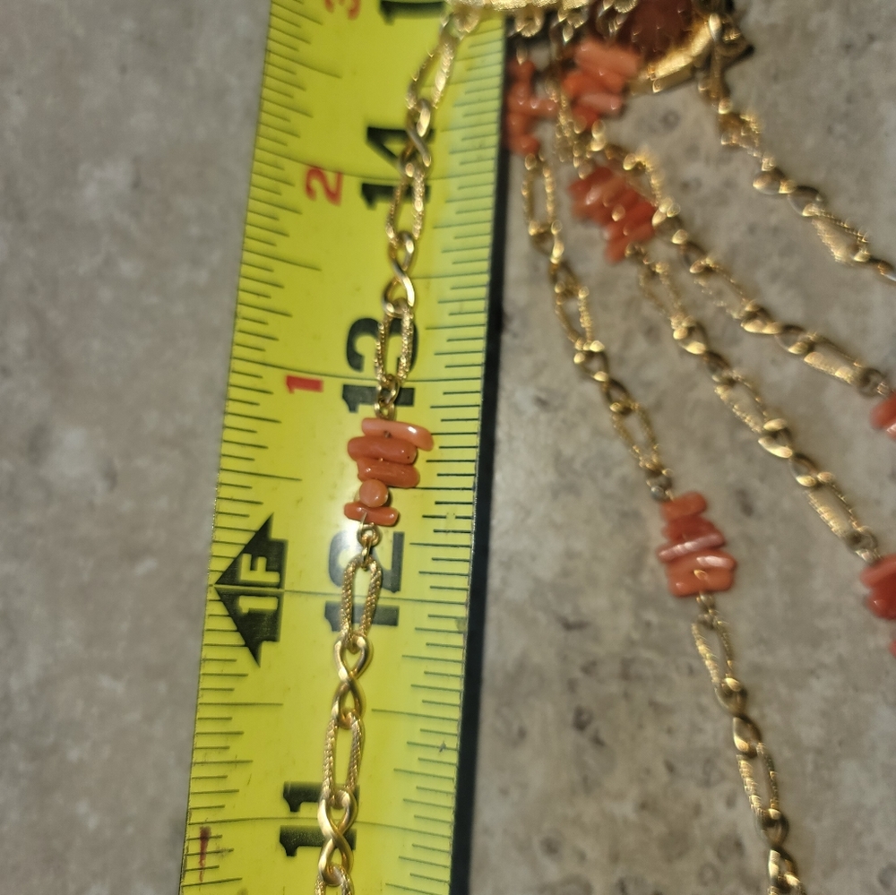 Vintage💥Gold Tone Necklace with Pale Salomon Coral and clip earrings - Picture 7 of 10